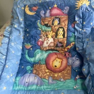 Viv Eisner vintage comforter and pillow sham excellent condition 
Size 51.5 x42